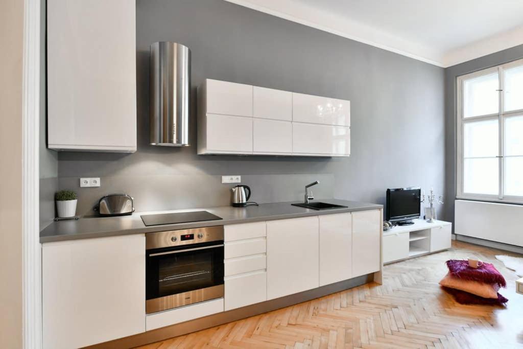 Cityscape Wenceslas Square Apartment Prague Luaran gambar